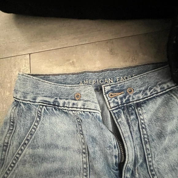 LIGHTWASH BAGGY CARGOS #cargos #baggyjeans - Picture 3 of 3